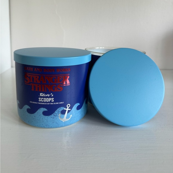 Bath & Body Works X Stranger Things “Steve’s Scoops” 3-Wick Candle - Picture 1 of 4